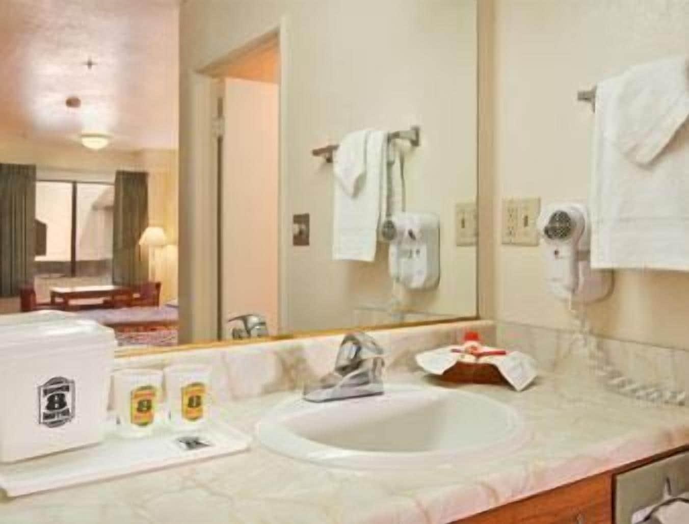 Motel Super 8 By Wyndham South Ca Bakersfield
