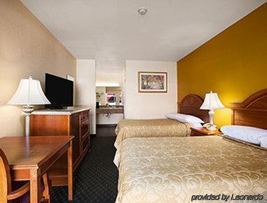 Super 8 By Wyndham South Ca