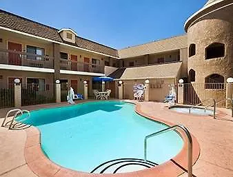Super 8 By Wyndham Bakersfield South Ca 
